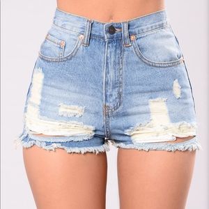 FASHIONNOVA WORN & TORN SHORTS